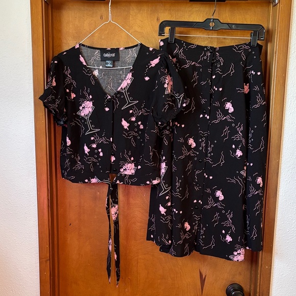 Collectif Dresses & Skirts - Collectif Black and Pink Cocktail Print Blouse and Skirt